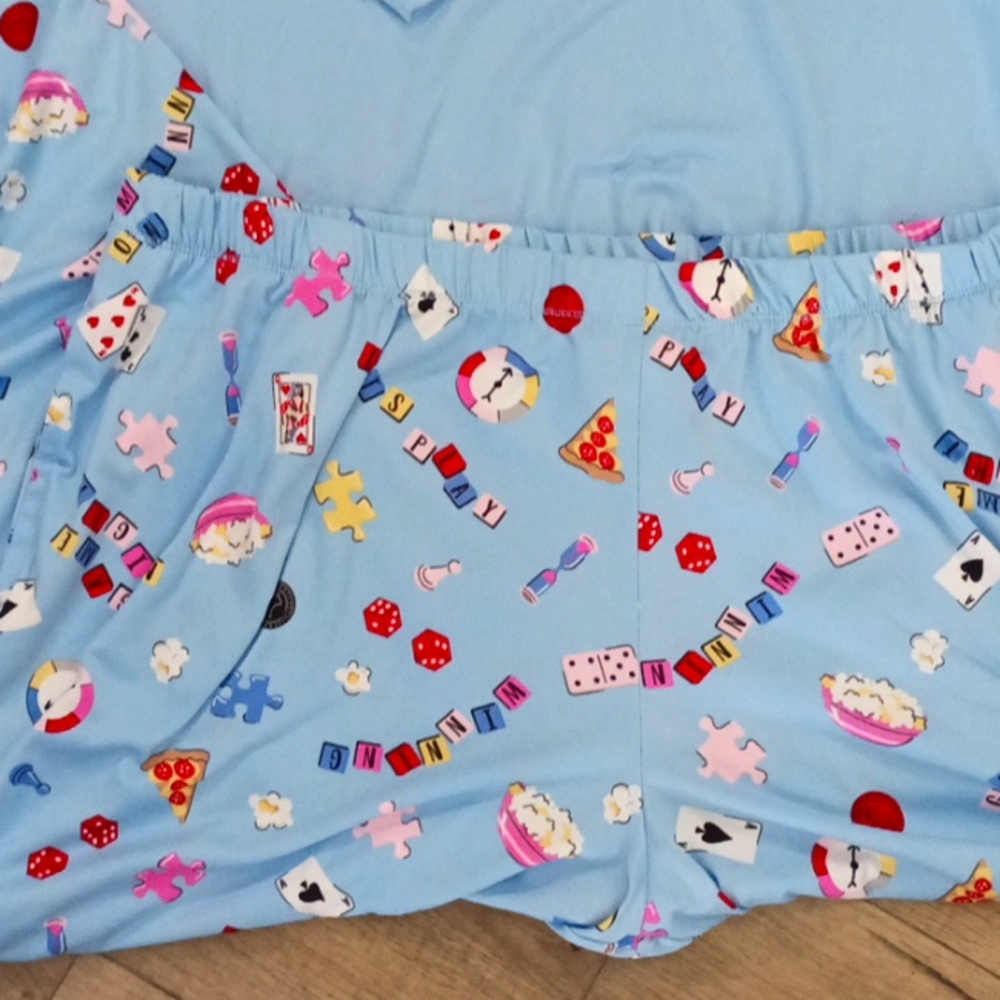 Women's Pajamas with Fun Print Game Night - Picture 6 of 10